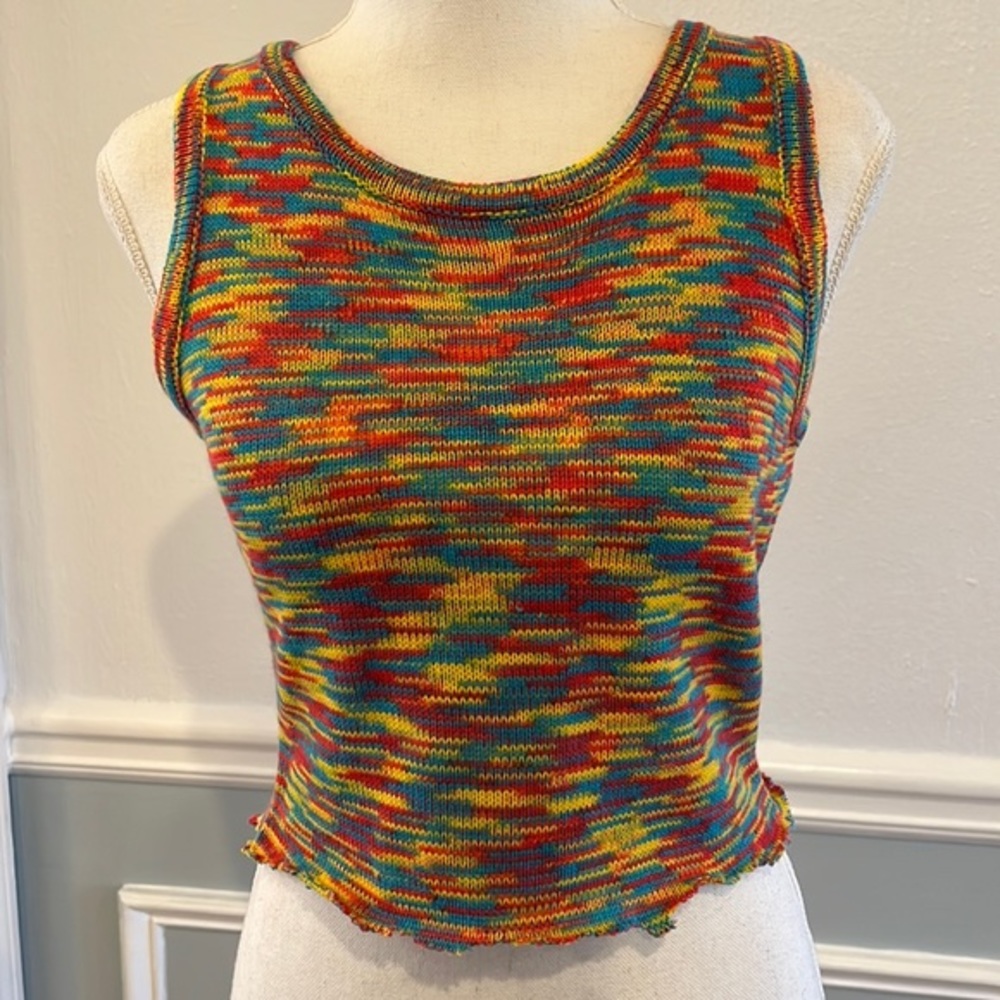 AMERICAN THREAD KNITTED PRIMARY COLOR CROP TANK - SIZE SMALL